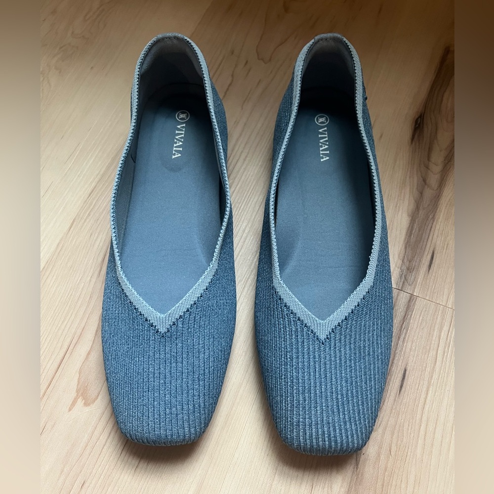 Vivaia Square-Toe V-Cut Flats Margot 2.0 Denim Blue Sz. 9.5/41